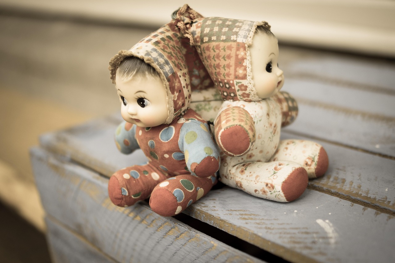 puppets-596761_1280