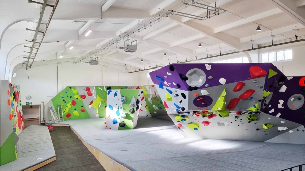 Boulderbase Bremen: Klettern & Geselligkeit
